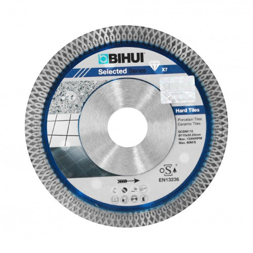 Diamond cutting outlet disc for tiles