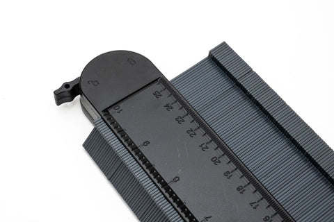 Contour Gauge with Lock